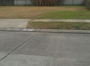2108 N River Park Dr, Violet, LA 70092