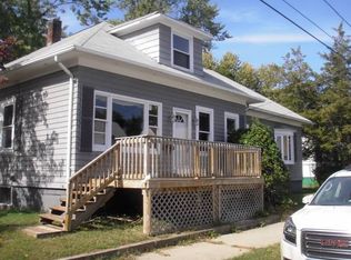 24 Victoria Ave, Cranston, RI 02920