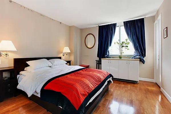 Sold by Corcoran | media 8