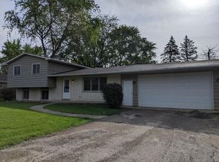 34827 N Park Dr, Ingleside, IL 60041