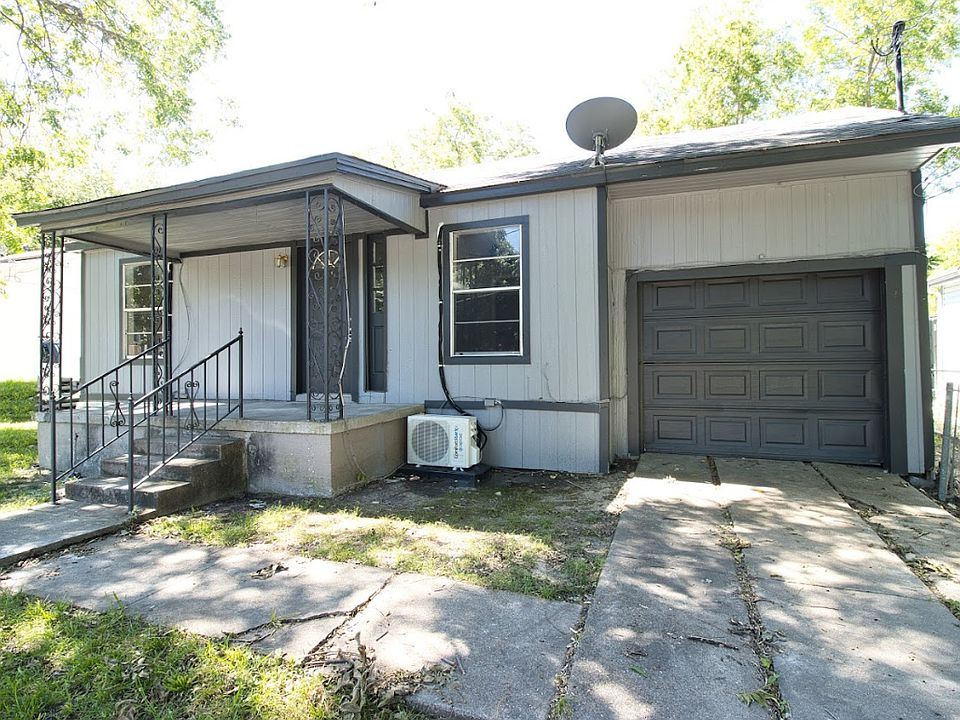 1st image of 2809 Hemphill St