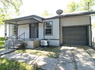 2809 Hemphill St, Greenville, TX 75401