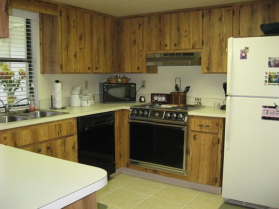 3rd image of 2663 Sabal Springs Cir APT 201