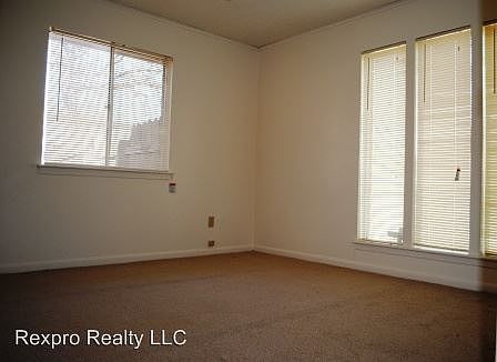 5th image of 1309-A Fairbanks Dr