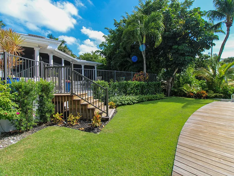 2150 Marina Dr — Photo 15