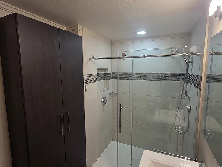 2332 Minor Ave E #8 — Photo 7