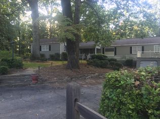 5752 Riverside Dr NW, Sandy Springs, GA 30327