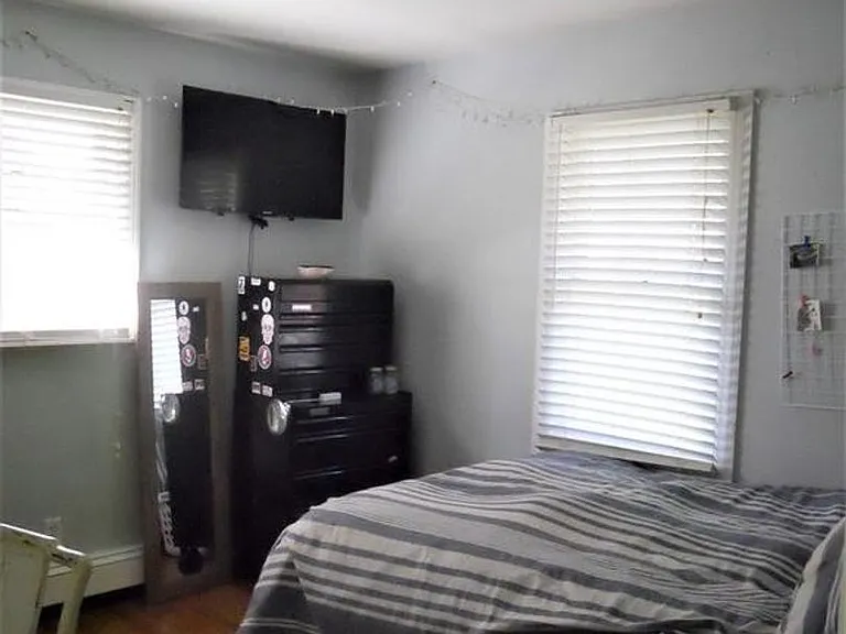 617 Holly Ln — Photo 12