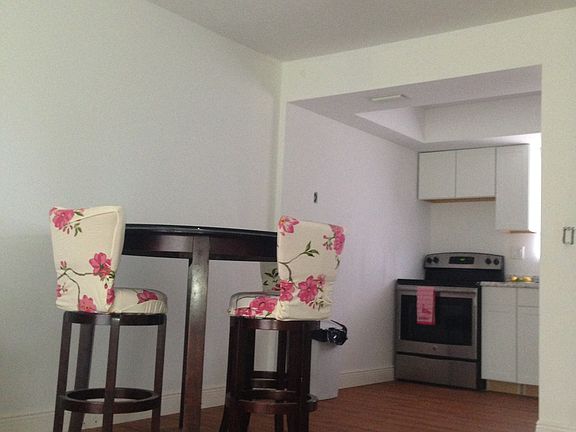 5th image of 2551 Barkley Dr W APT G