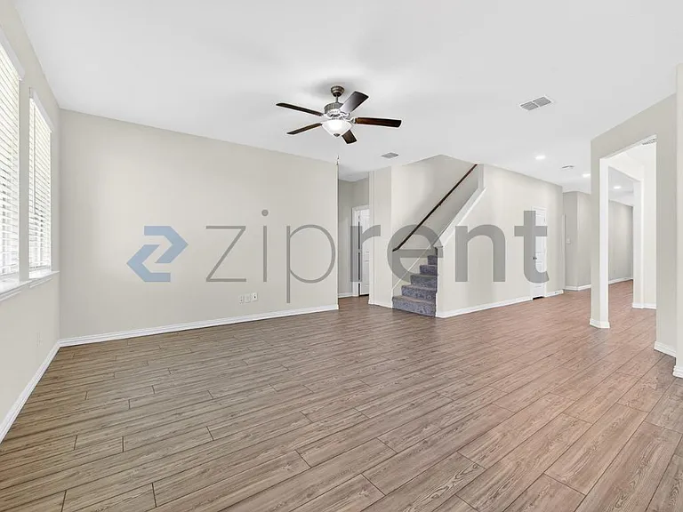 2130 Clarion Dr — Photo 13