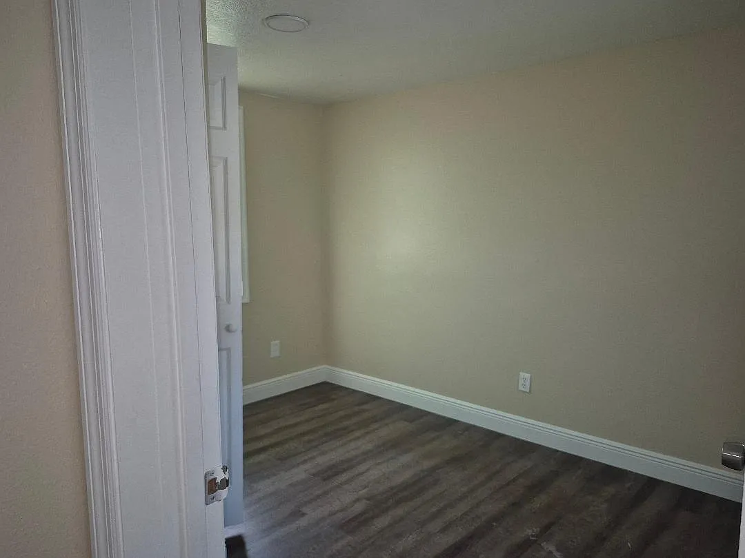 3 bed, 1352 sqft, $1,900 — Photo 3