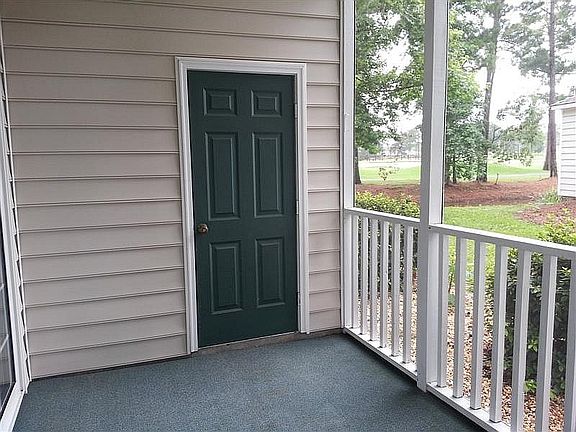 Screened porch_12132013
