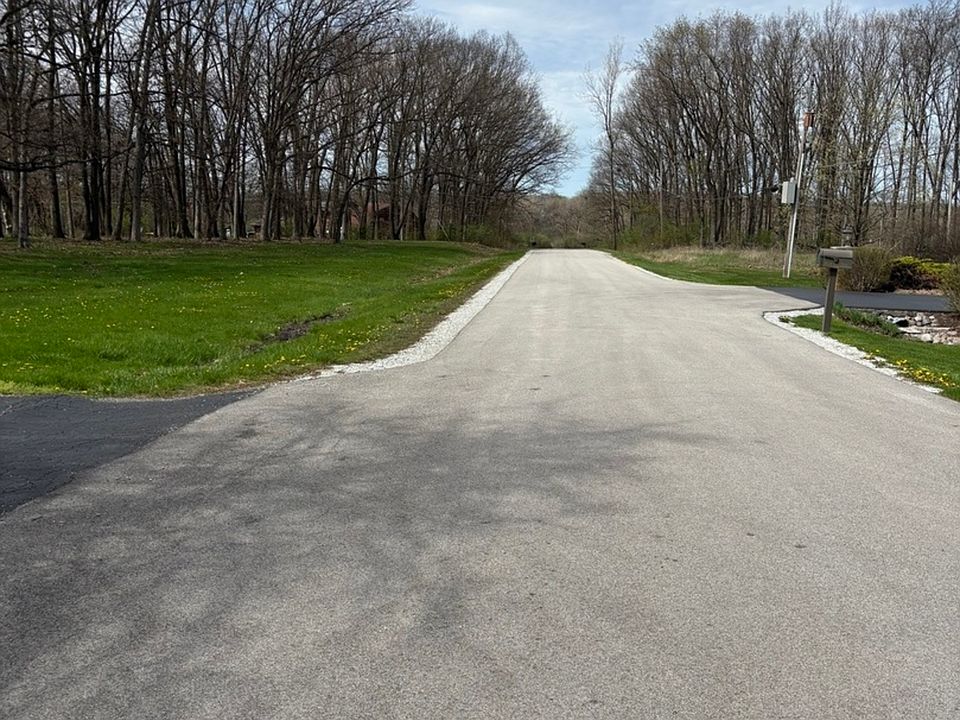 1st image of 258 S Root Dr