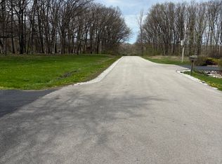 258 S Root Dr, Crete, IL 60417