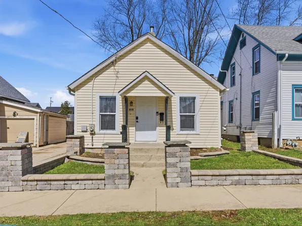 (undisclosed Address), Aurora, IL 60505