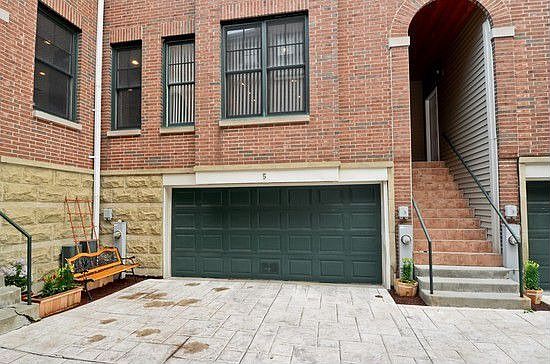 2nd image of 2140 N Winchester Ave APT 5