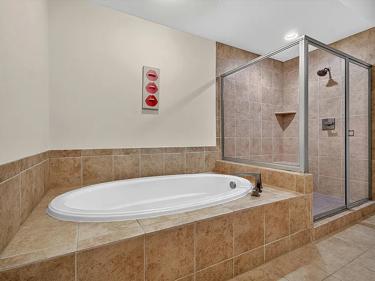 22426 Philanthropic Dr — Photo 26