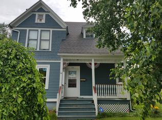 711 N 8th St, Manitowoc, WI 54220