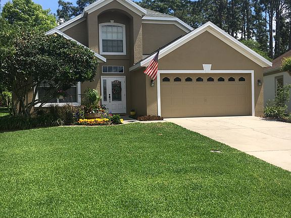 Front of house yard view
