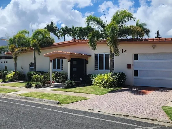 Mar Del Japon St #15, Carolina, PR 00979