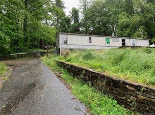 365 Corn Mountain Rd, Hendersonville, NC 28792