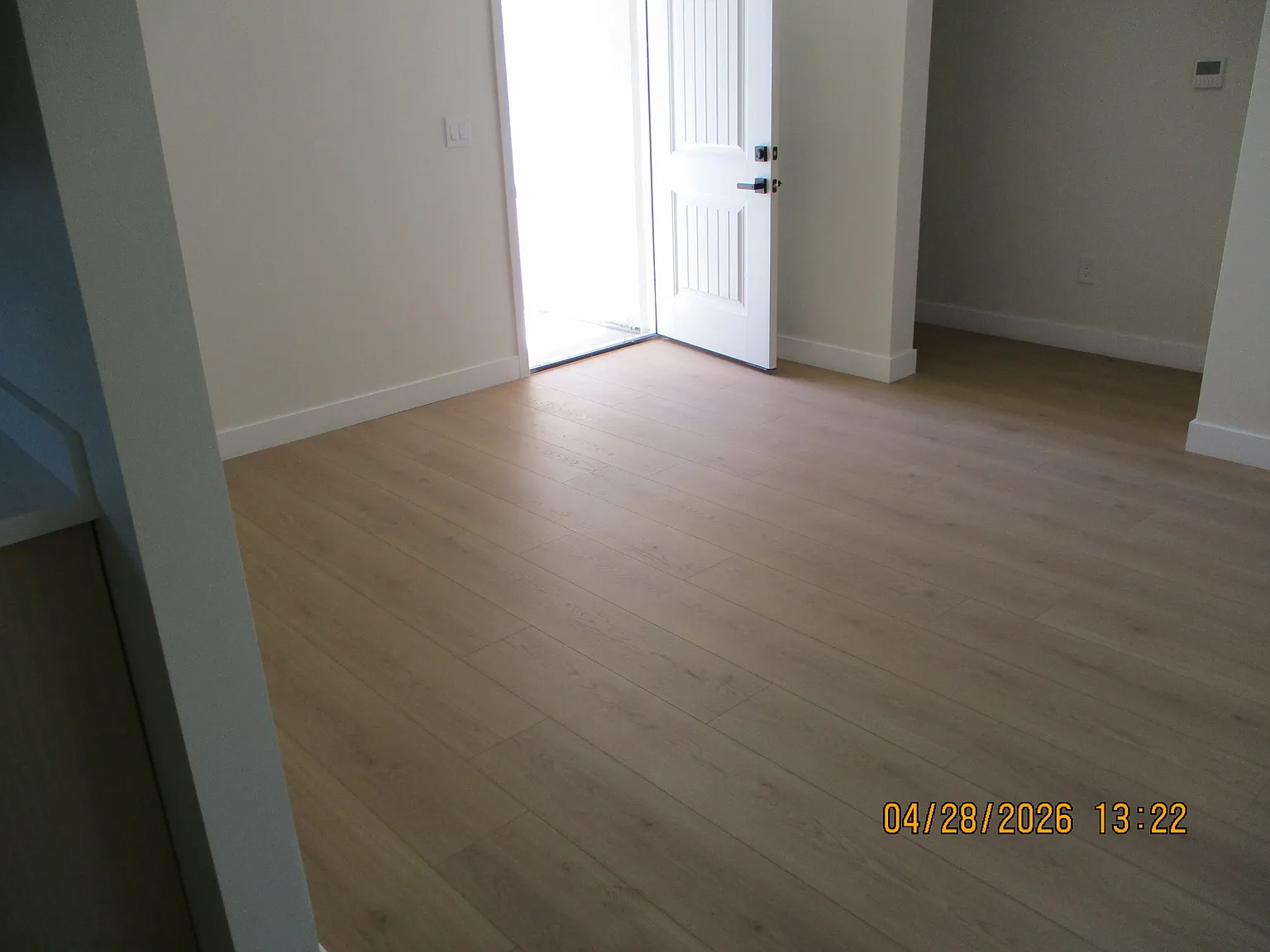 2 bed, 800 sqft, $2,700 — Photo 3