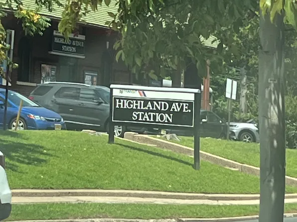 461 Highland Ave #2D, Orange, NJ 07050