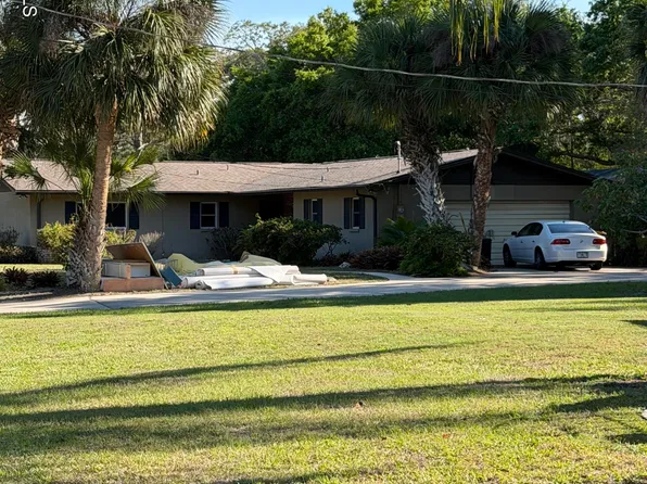 2140 Coconut Ln, Merritt Island, FL 32952