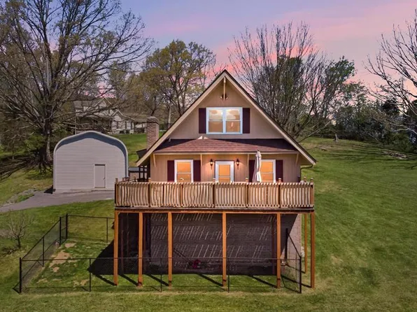 160 Dillion St, Cedar Bluff, VA 24609