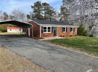 1110 Hickory Tree Ln, King, NC 27021