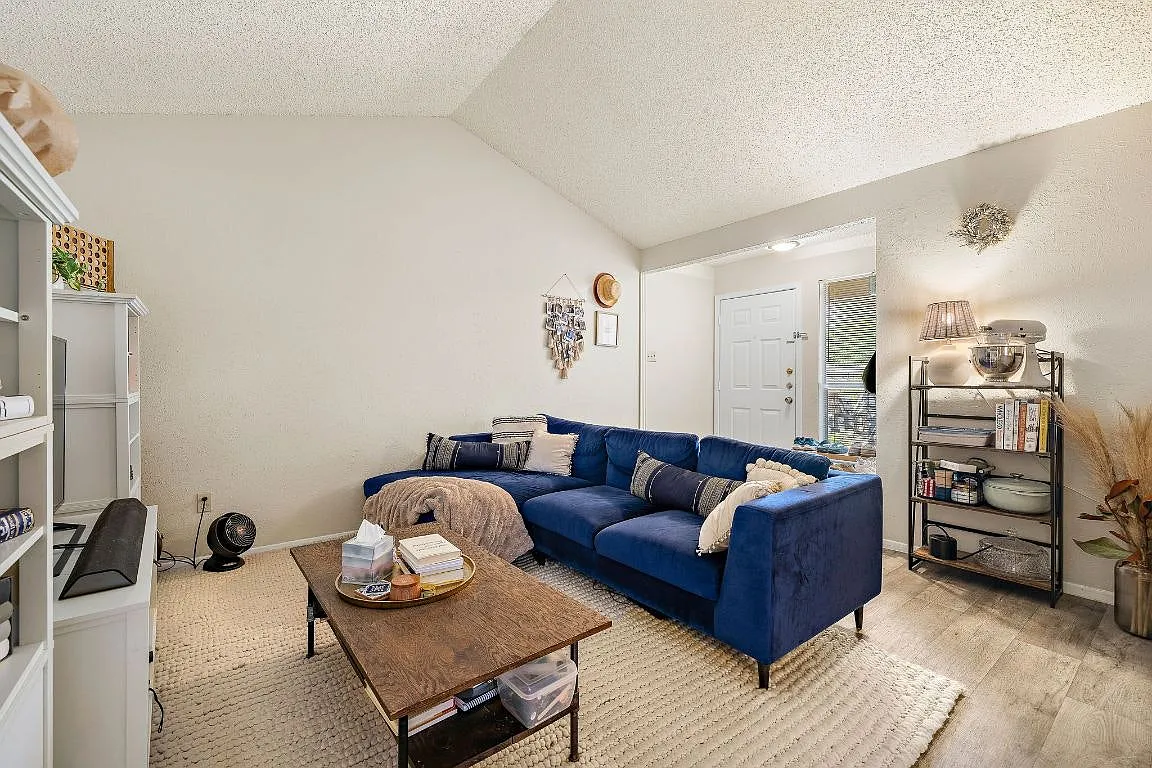 1202 Dobie Drive, Unit A — Photo 3