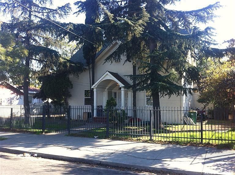 1st image of 216 E 1st St