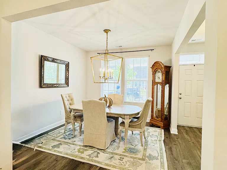 2464 Campton Loop — Photo 9