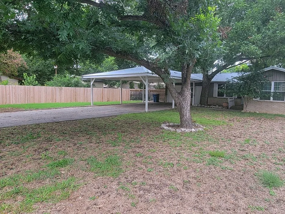 432 Lockener Ave