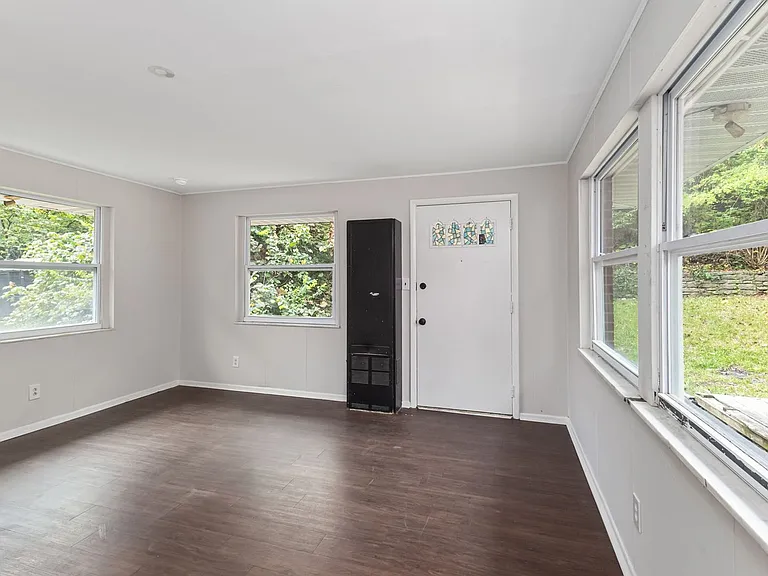 3069 Westwood Northern Blvd — Photo 6