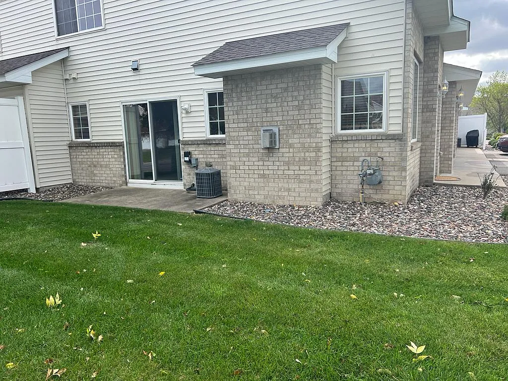 17594 Gillette Way — Photo 2