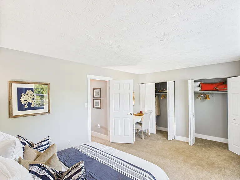 The Rail at 1380 — Photo 24