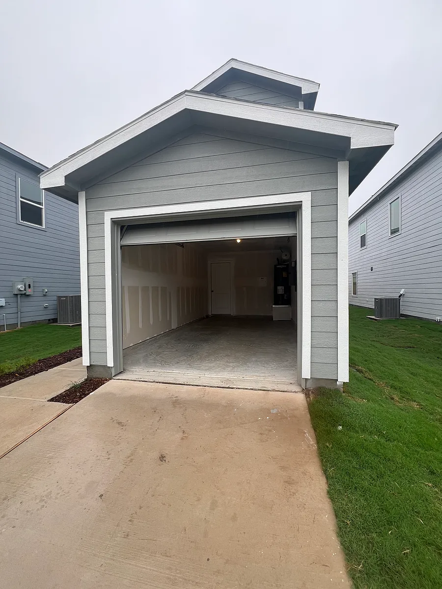 Building Photo - 6809 Bramblewood Dr
