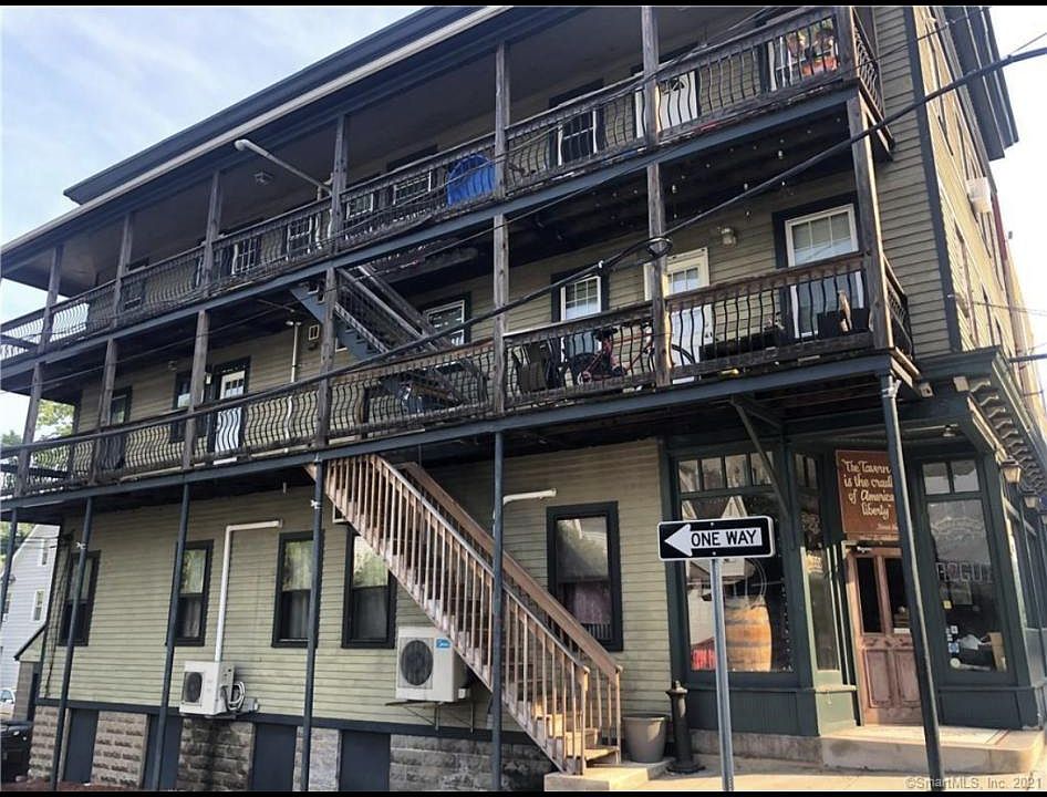 2nd image of 178 N Main St #2W