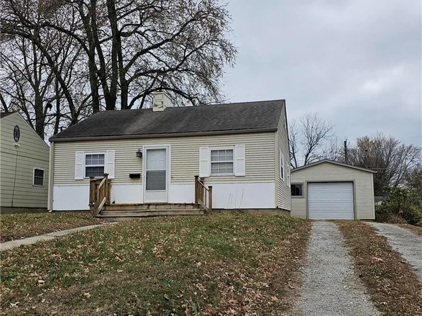 3120 Charles St, Saint Joseph, MO 64501
