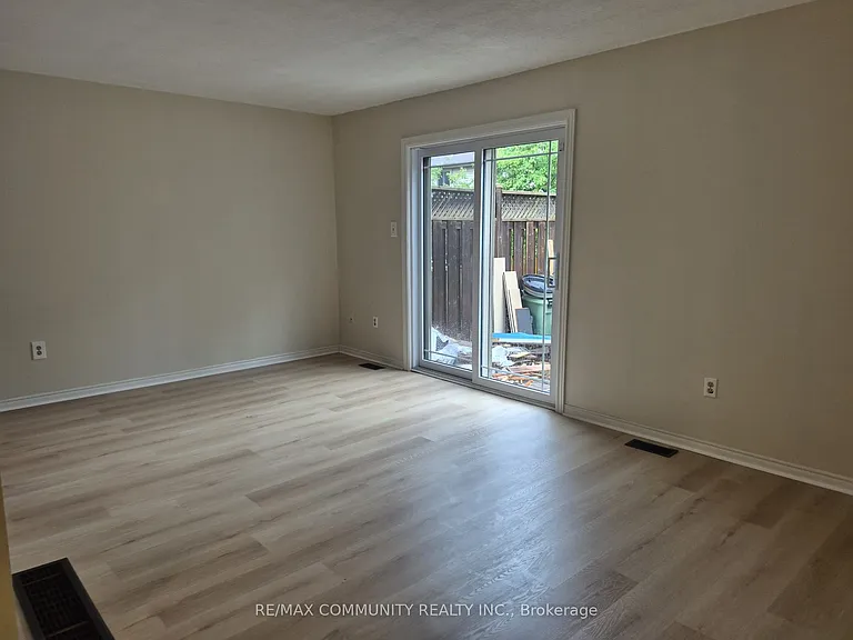 511 Admiral Dr W #65 — Photo 9