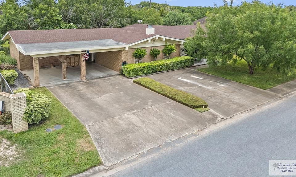 1st image of 102 E Resaca Dr