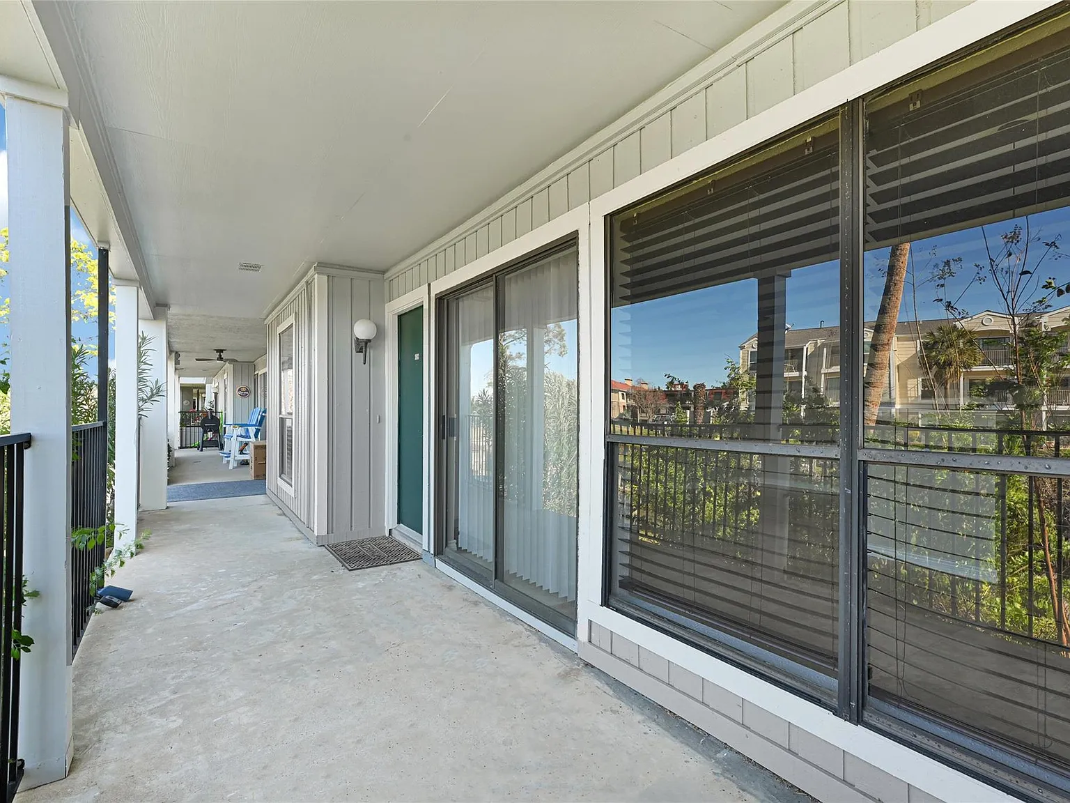 1 bed, 1.0 bath, 530 sqft, $1,325 — Photo 4