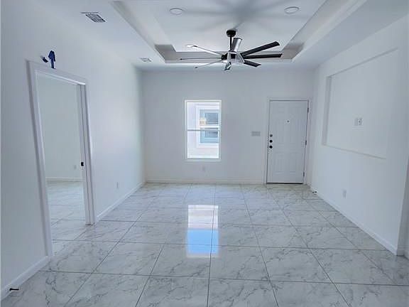 5th image of 900 Woodson Ave #4