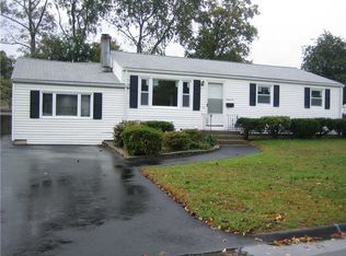 25 Hagerstown Rd, Warwick, RI 02886