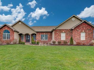 3302 Redwood Mnr, Festus, MO 63028