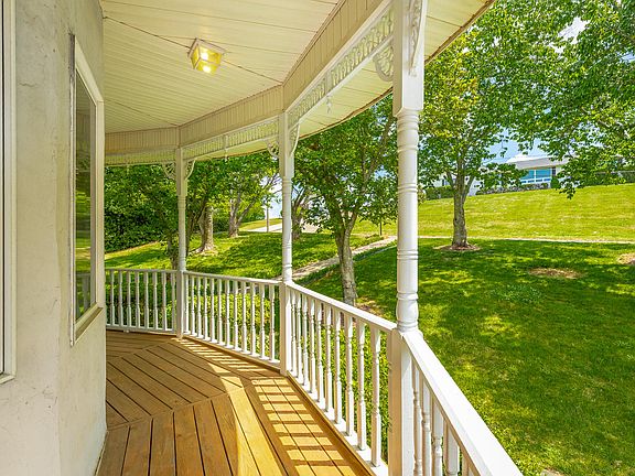 5th image of 817 Harris Dr