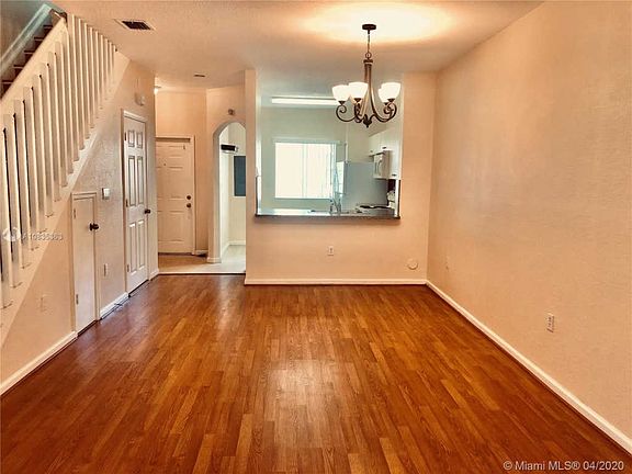 4th image of 8894 N Isles Cir