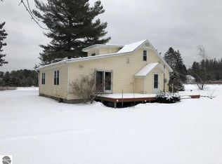 2540 W Pinewood Dr, Roscommon, MI 48653