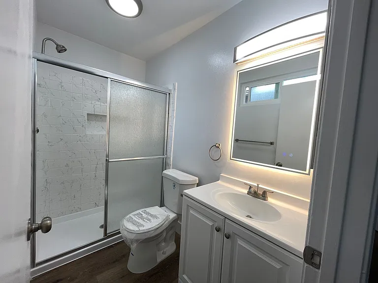 20353 Saticoy St — Photo 74